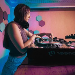 Ivanna Petroff - Summer Live Set at Musik Academy