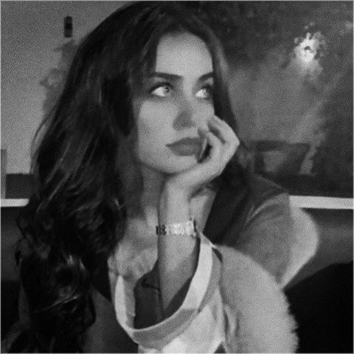 يا حلم وردي 💙..