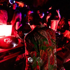 Dickie | New Worlds - Orbita x OneHour