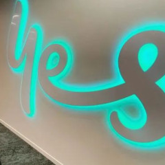 Why Hiring a Professional Sign Writer is Essential for Your Business?