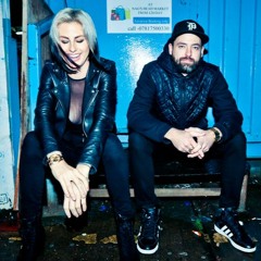 Phantogram - When I'm Small (Live From My Den)