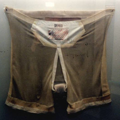 ГРЯЗНОЕ БЕЛЬЁ