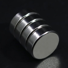 MAGNETIC