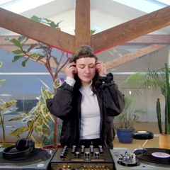 OLIV at The Mudd Show 2025