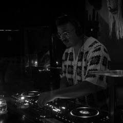 Live Leon Lobato in Xaman Bar 1-4 Hours Set