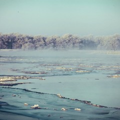 Underwater frozen river sound