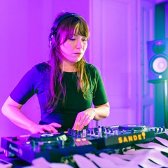 Koúkla | S A N D E I ₄