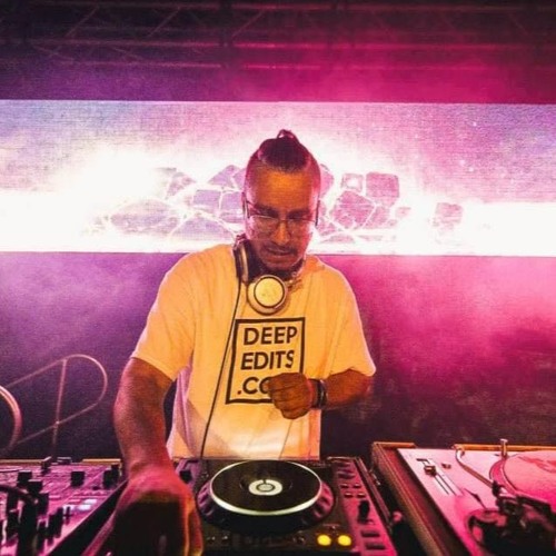 Cratebug (DJDM) July House Mix 2010