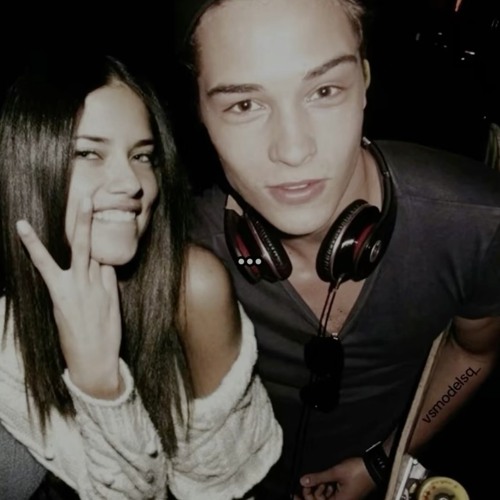 SHAKE IT SHAKE IT - ONIMXRU & SCXRD (SUPER SLOWED + REVERB & BASS BOOSTED)