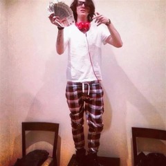 YuNG TRAPPA - ТЫ АХУИТЕЛЬНА