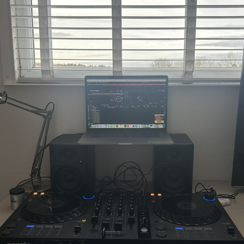 Jake Ellis Presents : "House underneath the Haven Volume 2"