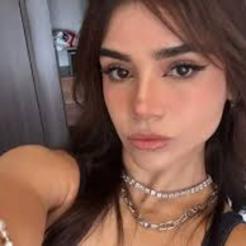 Listen to music albums featuring Watch video imagen de alana flores