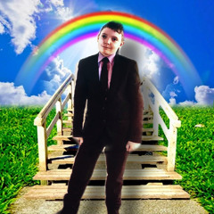 королевски17 но на фоне бомбардировка и ишак