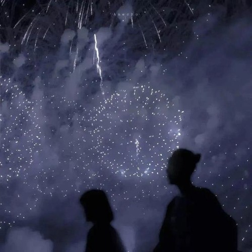 i drown in the crowd, i am invisible