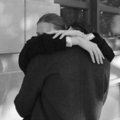 ساعات تأخذني ل مكان بعييد.