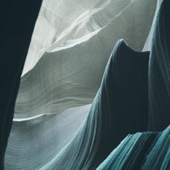 MINIMAL / DEEP TECH