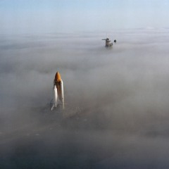 Lakewaves Trio - Driving A Spaceship Through Dense Fog