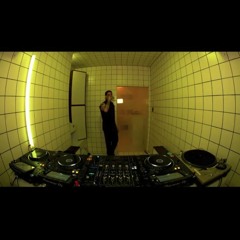 ROBERTA VON HÖR - Dec 27 - 2022 Berlin