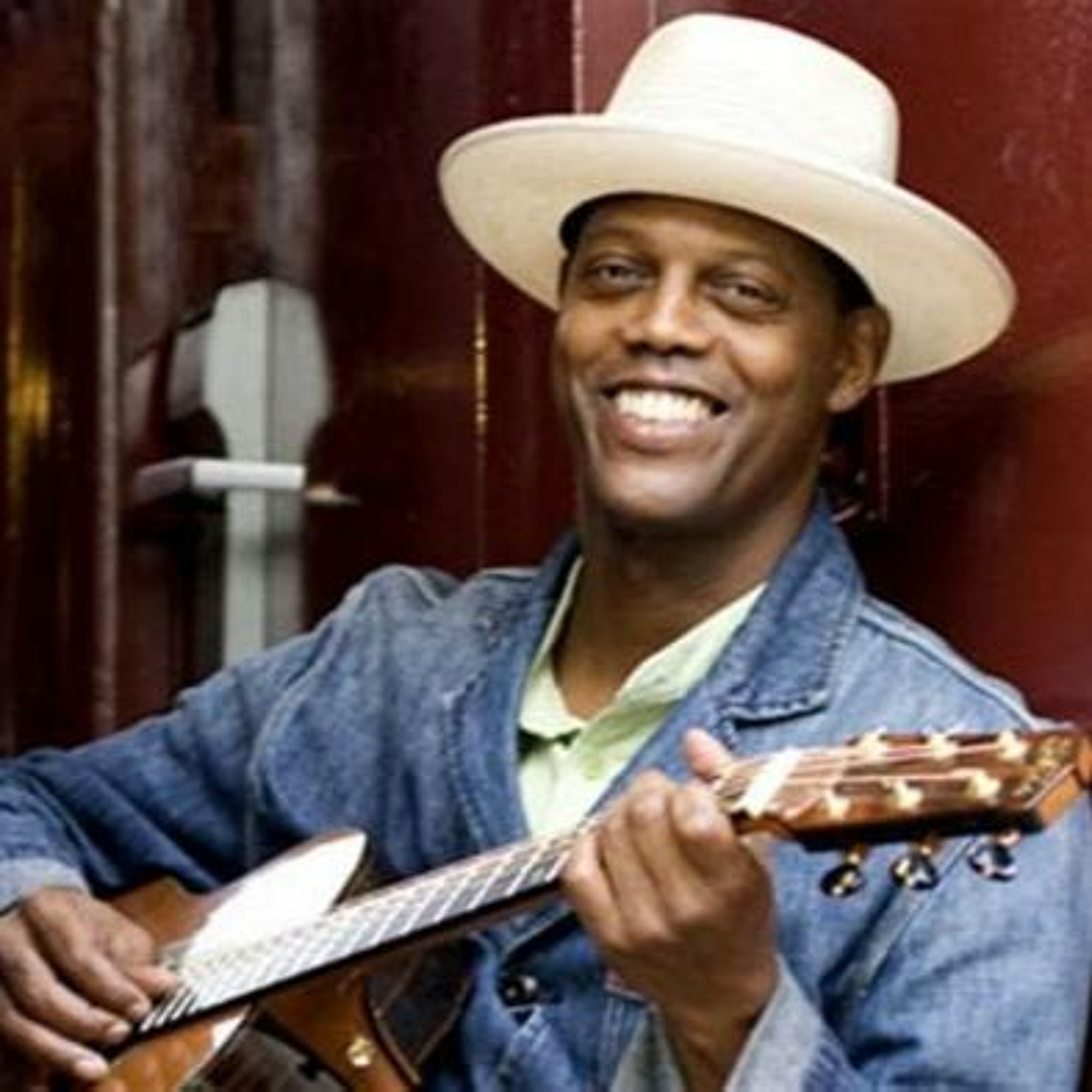 Traveling Blues on AudioVersity, Apr. 12, 2023 (ep.571) episode artwork