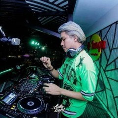 clubbing