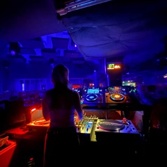 Deep and Melodic House & Techno Mix - Hot Basement grooves