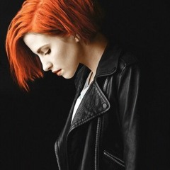 Paramore-Now  Live  Celebrity Beach Bowl