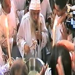 البابا شنوده يقرأ الحل ويبارك صلاة التجنيز بدير الأنبا بيشوي 2003