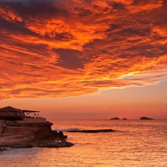 Sunset at Cafe Medeiros 2022