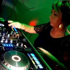 DJ NICKY NALLY & MANDY MO LIVE SHOW 001.WAV