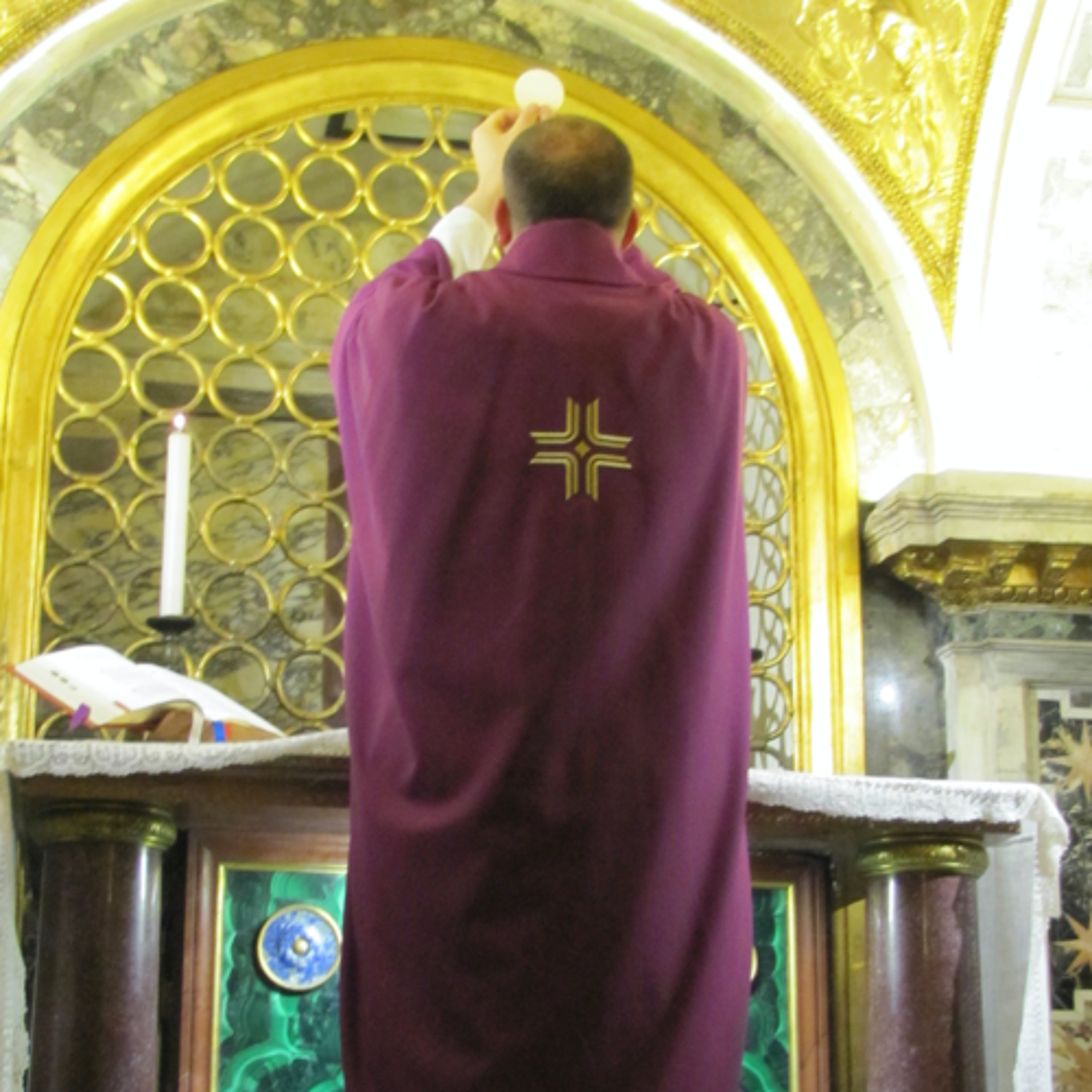 The Eucharist is Power - Sermon 6 of the Novena for Eucharistic Revival episode artwork