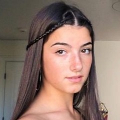 Charli D'Amelio(SPOTIFY link in bio) (#dancechallenge)