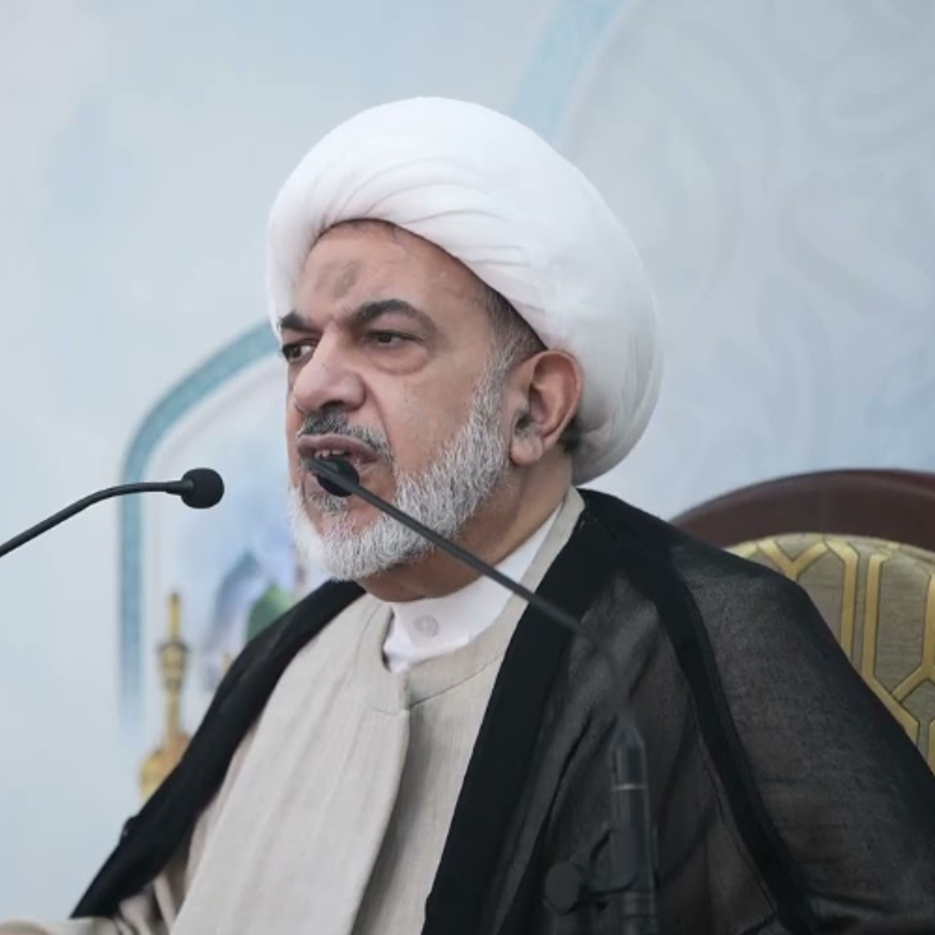 14 هل الإمامة من أصول الدين؟