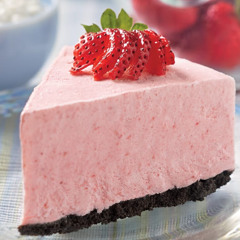 Frozen Cheesecake as a Unique Wedding Dessert Option