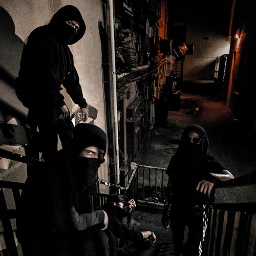 LOW WIRI (feat. DAP The Contract)