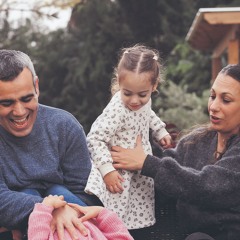 עכשיו, כשבעלה עמרי שב מעזה, והבנות הקטנות מתרגלות שיש אבא בבית - לישי מירן מתחילה מחדש