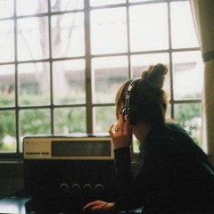 举镜子的女孩 - 张子枫