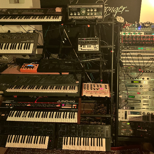 I got synths they're multiplying and I'm losing control