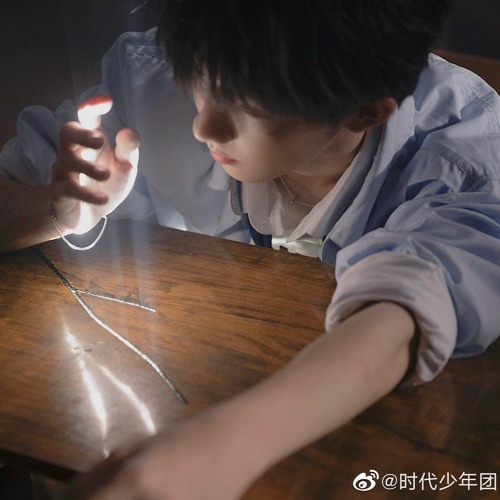 Thổn Thức Trong Đêm - YangYang   敏感黑夜 - YangYang