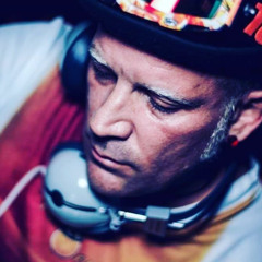 River party, dj set di tutti i dj spettacolo ,unica festa in riva al fiume...