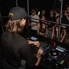LIVE/GUEST SETS