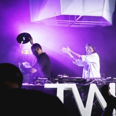 LIVE PERFORMANCES