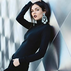 Victoria Justice - Dj Play My Favorite Song