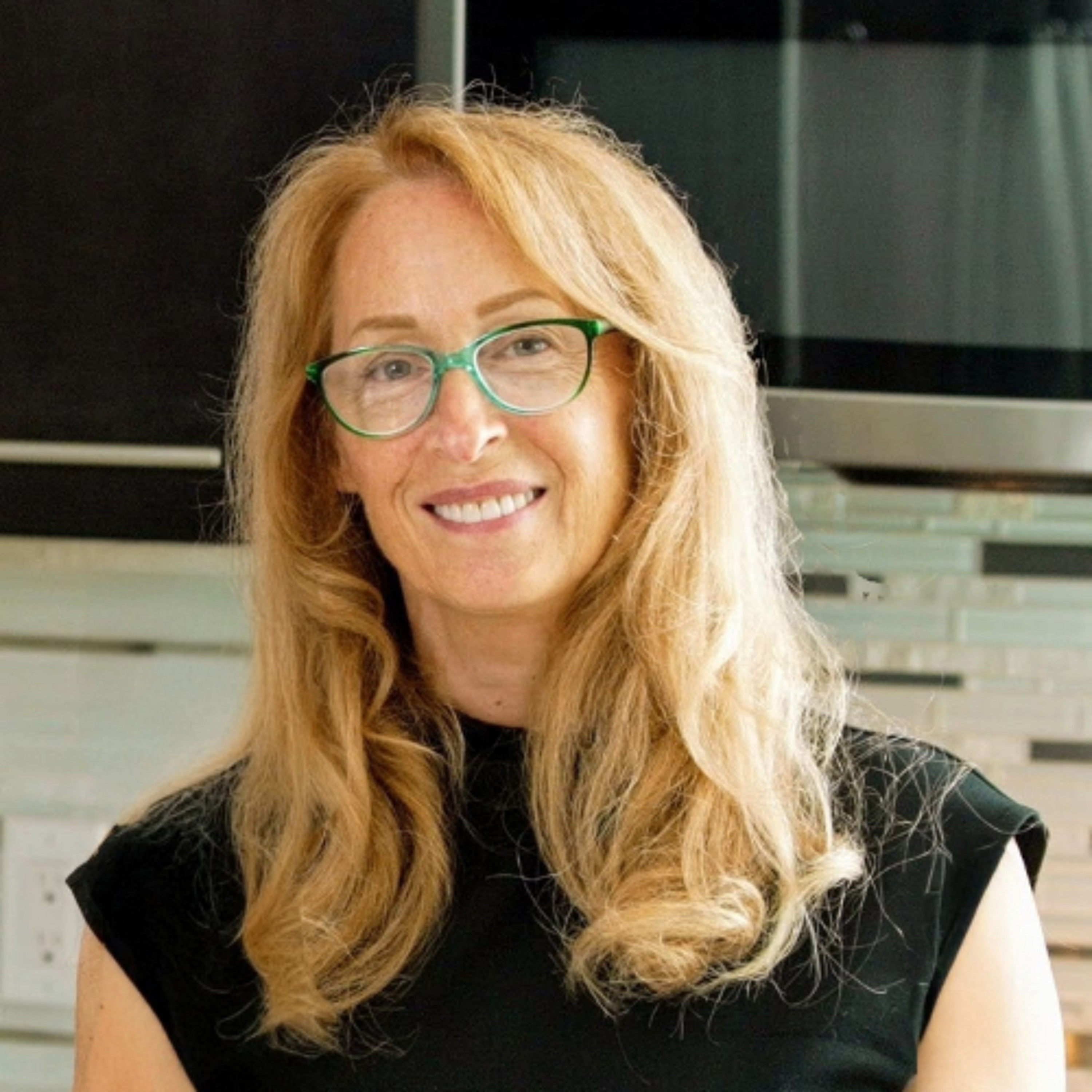 639. The Mineral Geek: Caroline Alan on Replenishing Your Body’s Mineral Stores episode artwork