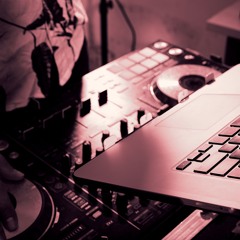 70/80/90 - "Retro Rave: 90s House and Techno