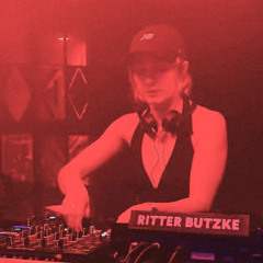 Yola Rennt @Ritter Butzke Hüttenbar. Drei Stunden Hüttengaudi!