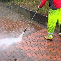 5 Tips To Choose Cleaning Agents For Driveway Pressure Cleaning