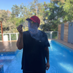 DJ RIKE FREITAS - MTG ELE TE COME ( ( MC GW, MC NAHARA & MC MAGRINHO ) )