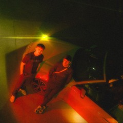 PREMIERE: Grand V x ADB - Running Away