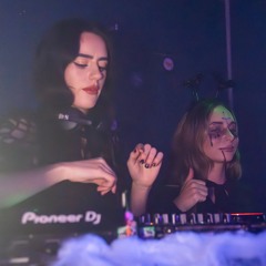 Aly Pea | Glass x Modern Funktion 1/11/25