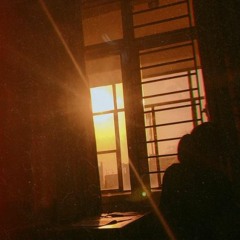 Người ta thường nói với nhau về những thứ đã qua. Em thì bận yêu còn anh lại bận với cô đơn...